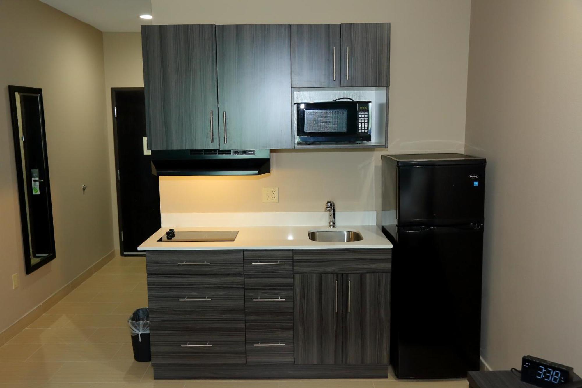 Americas Best Value Inn & Suites-Prairieville Eksteriør bilde