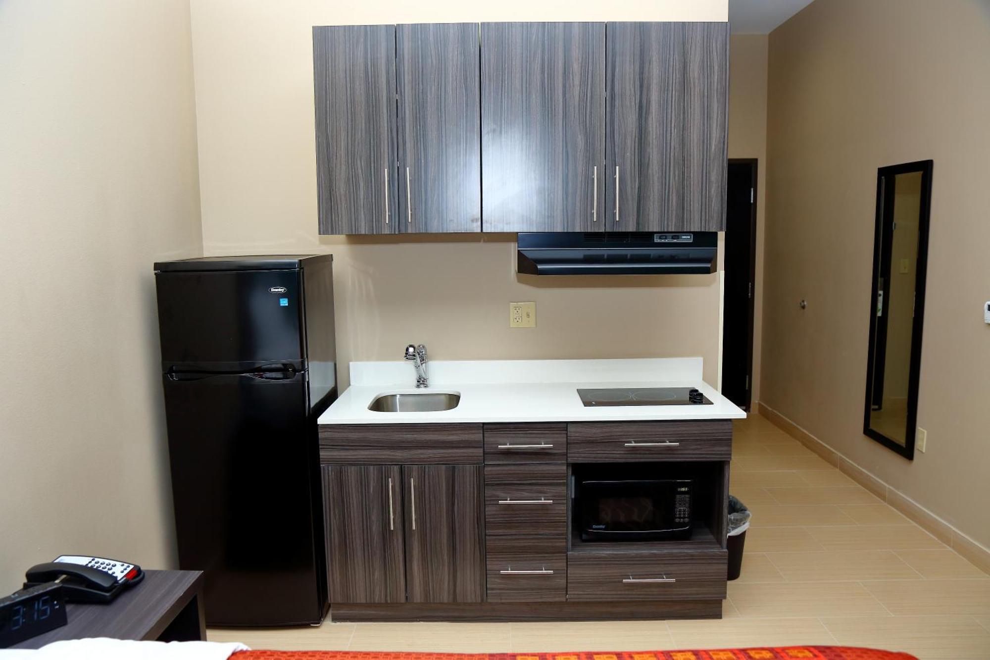 Americas Best Value Inn & Suites-Prairieville Eksteriør bilde